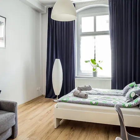 Wygodne W Gliwicach Homestay *